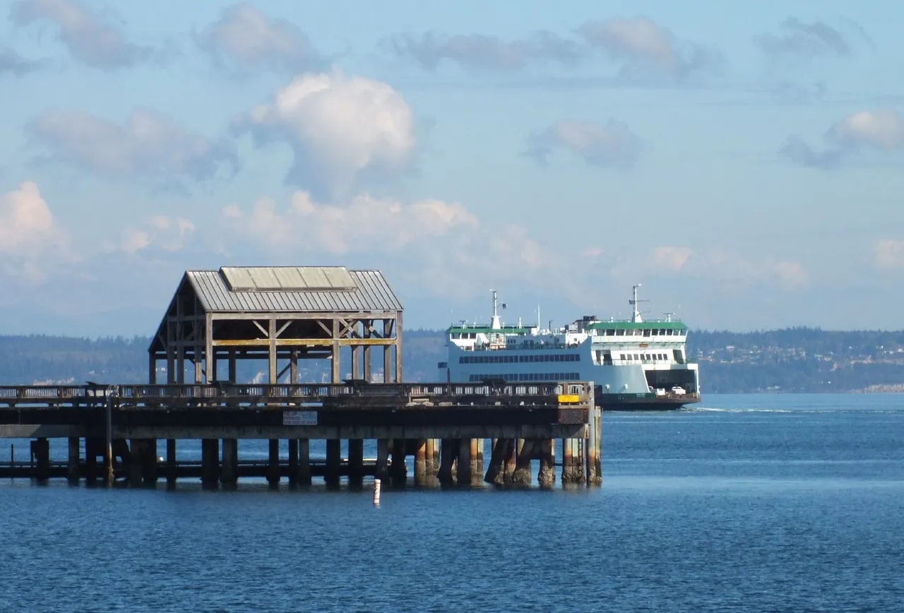 RD0022-Ferry.JPG