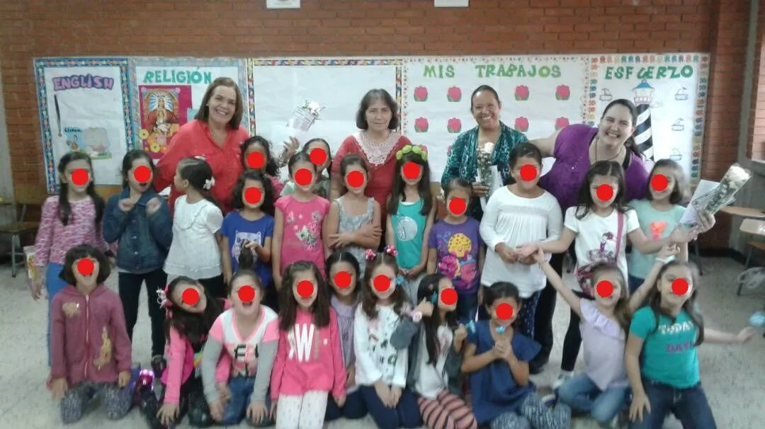 NIÑAS CENSURA.jpg