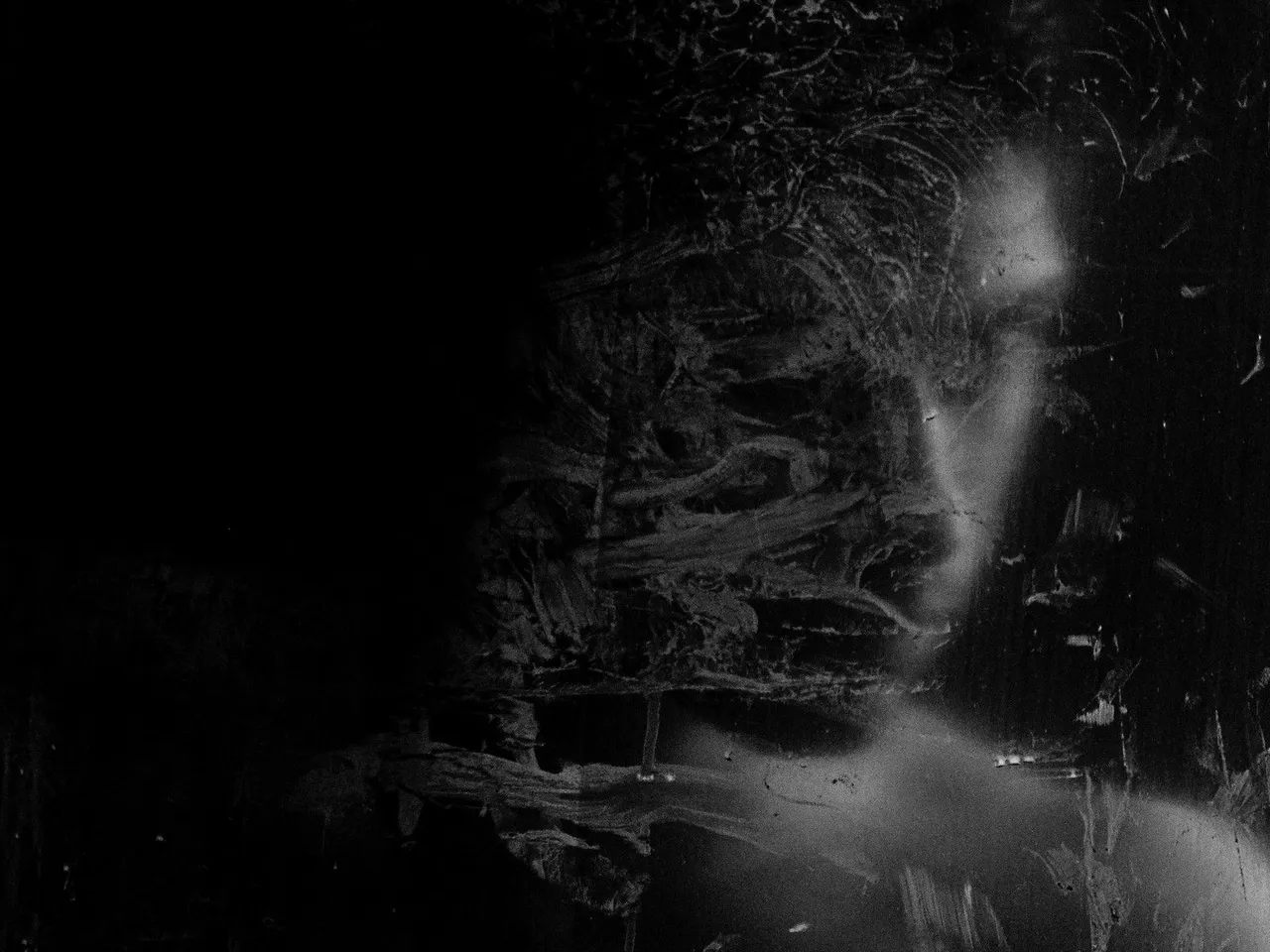 toppng.com-mirror-silhouette-reflection-dark-bw-1600x1200.jpg