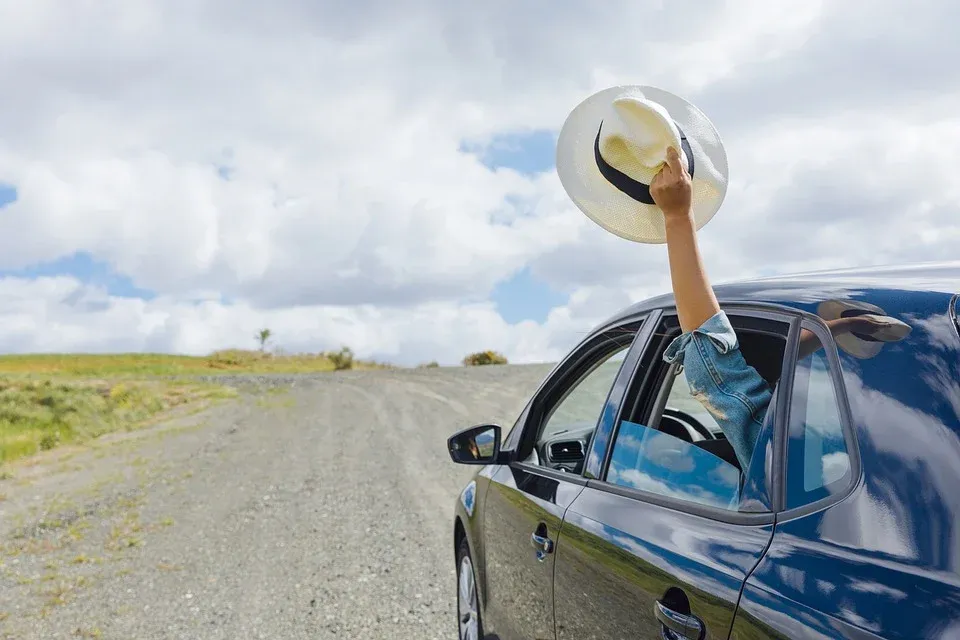 car-6603726_960_720.webp