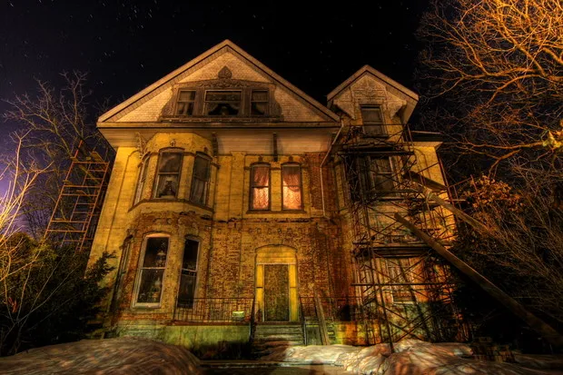 creepy house.jpg