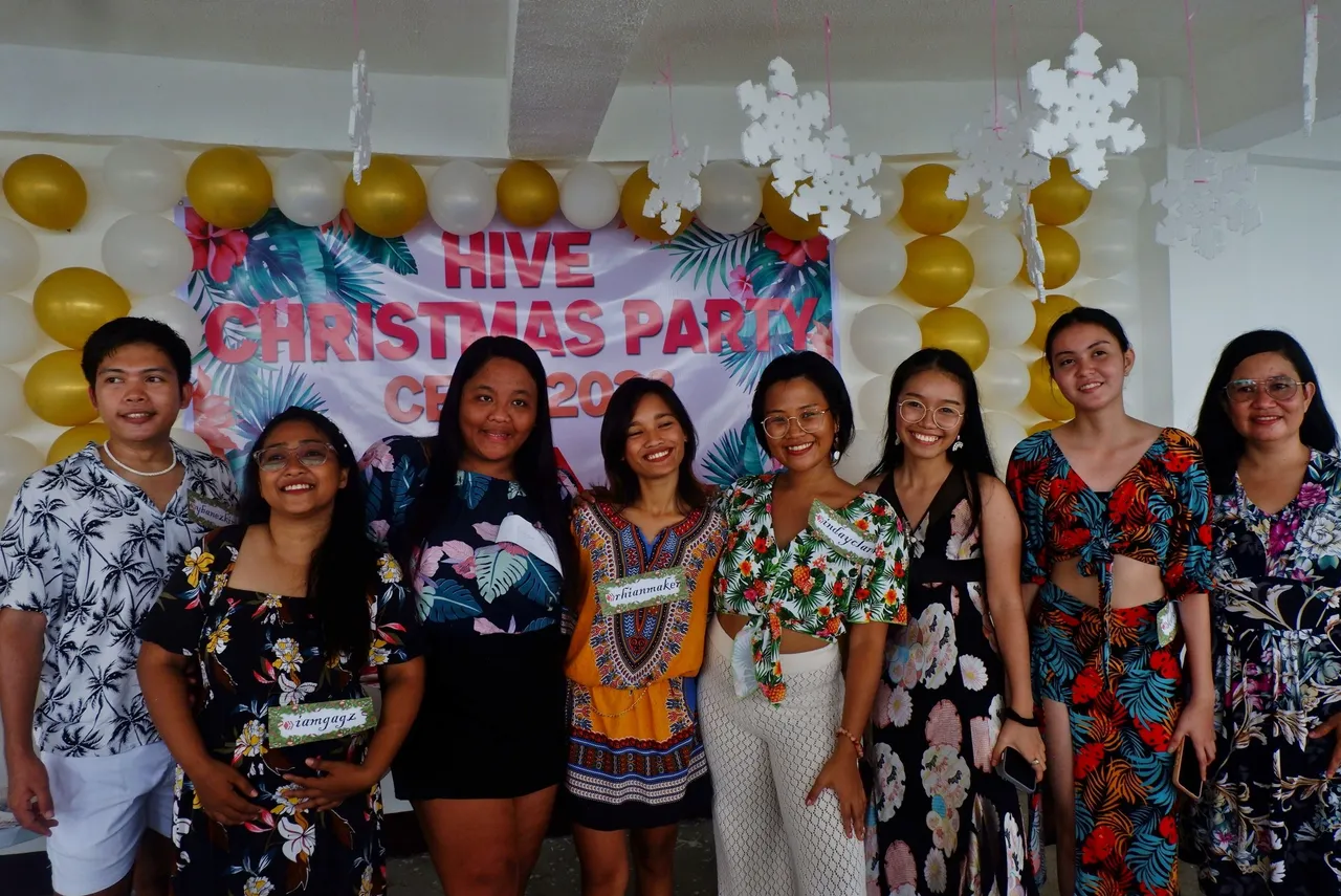 hivecebuxmas514.JPG