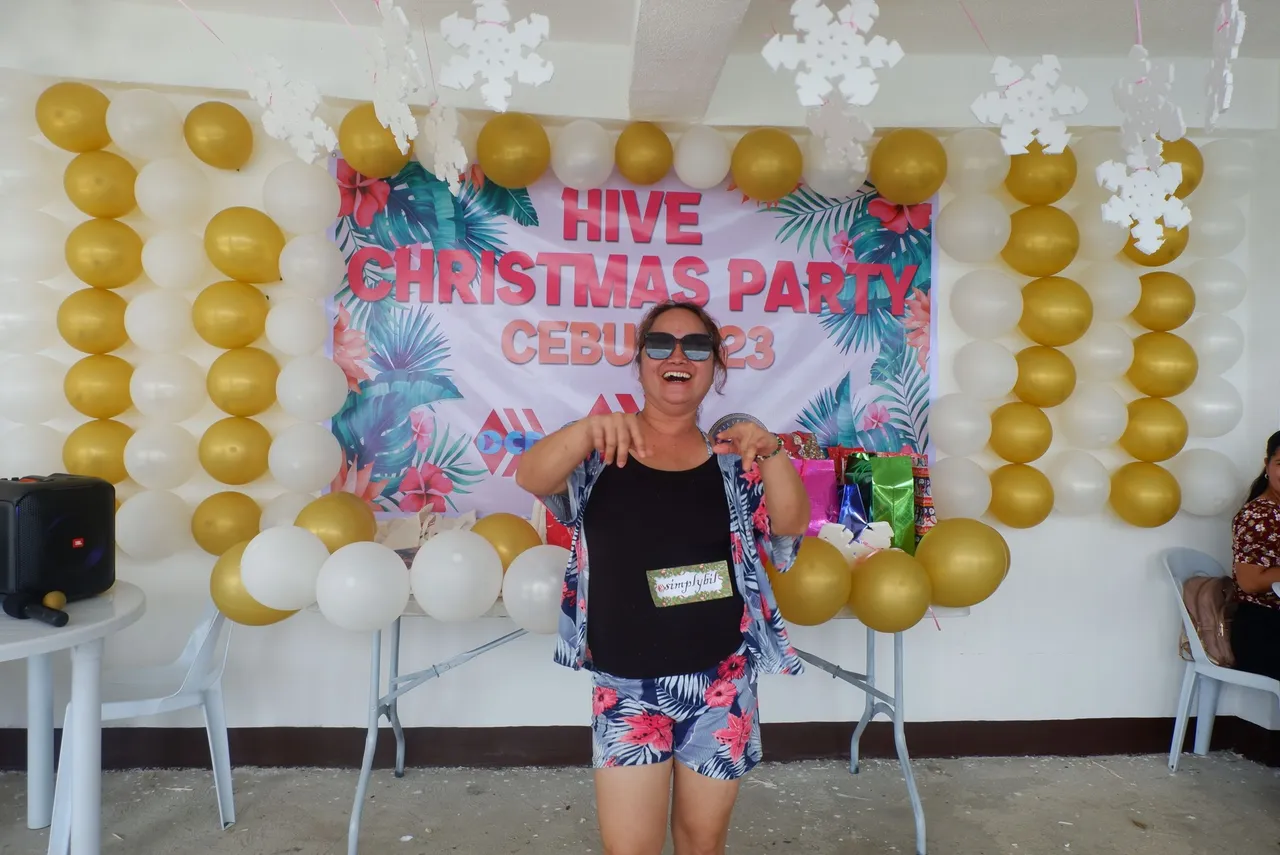 hivecebuxmas139.JPG