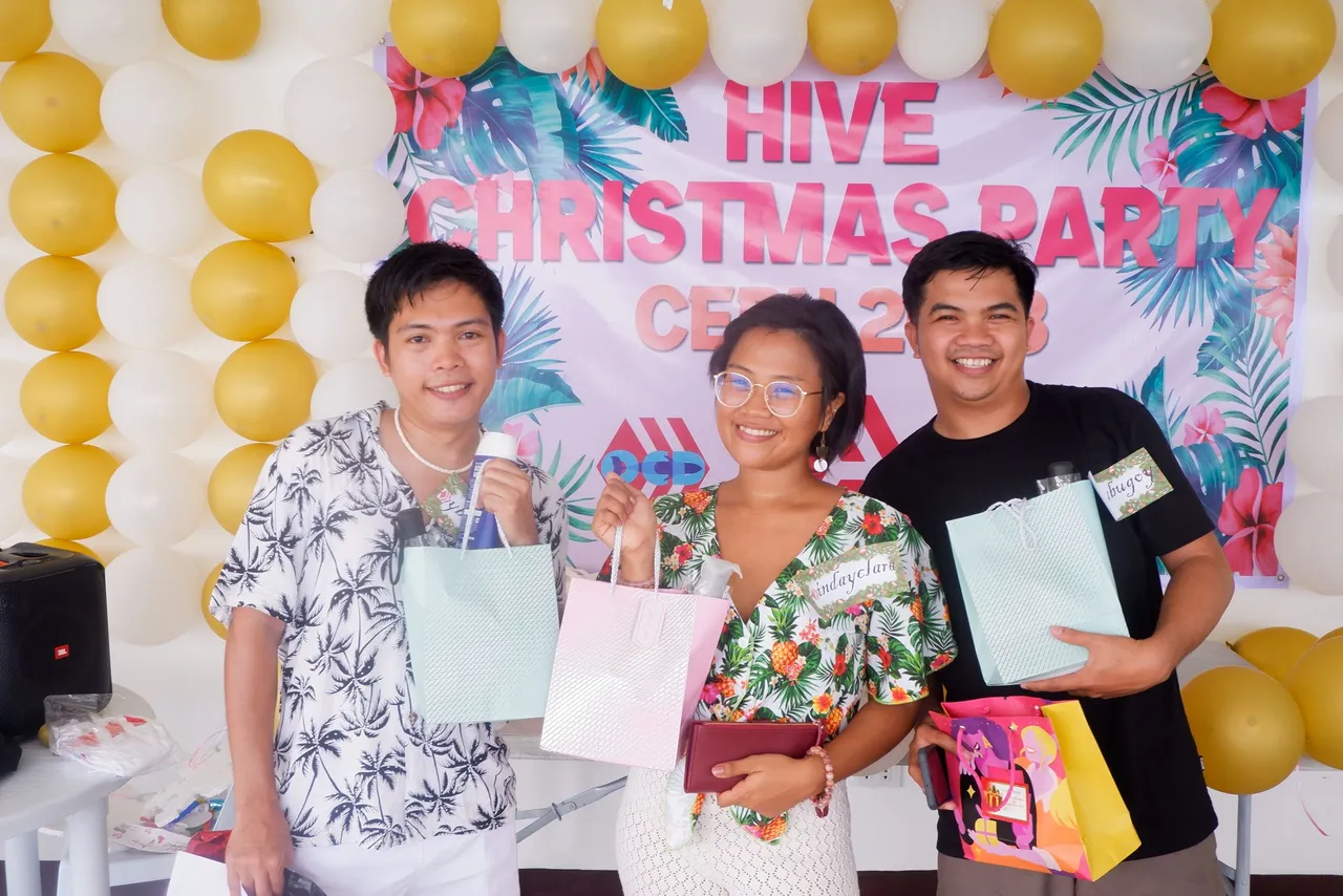 hivecebuxmas788.JPG