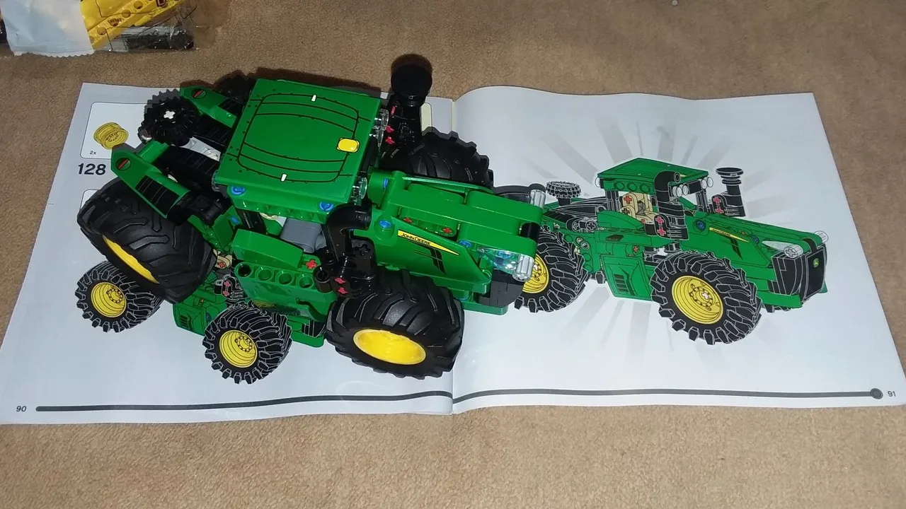 LEGO tractor part 3.jpg