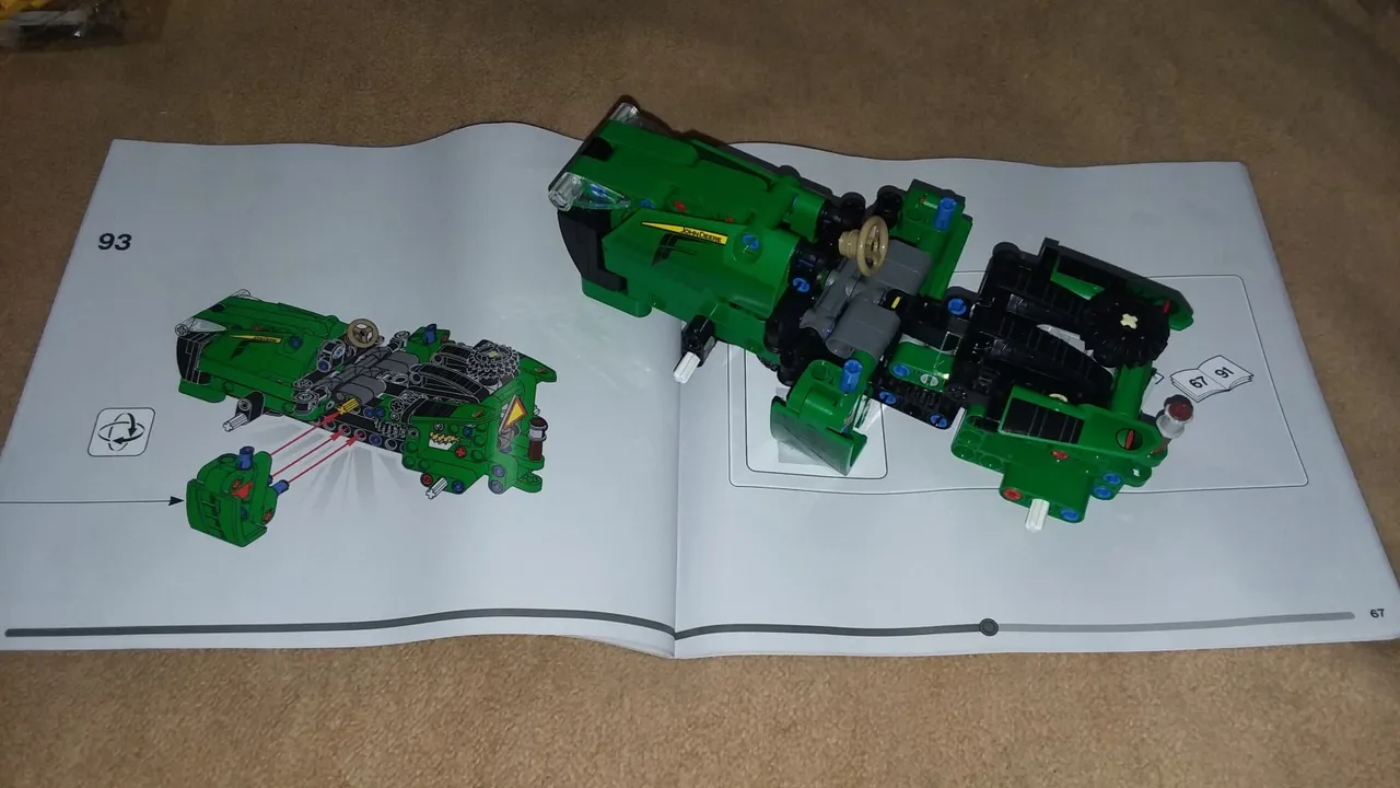 LEGO tractor part 2.jpg