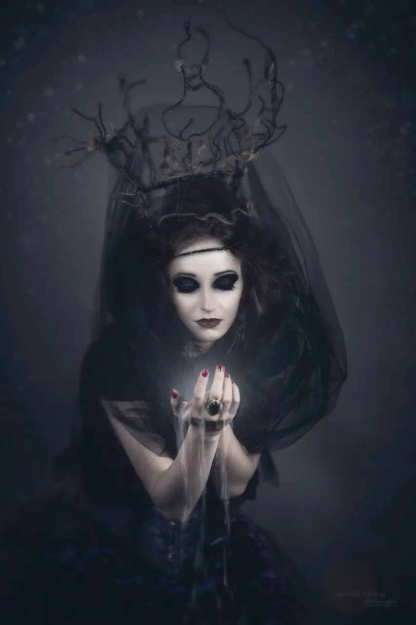 the-witch-539683_1280.jpg