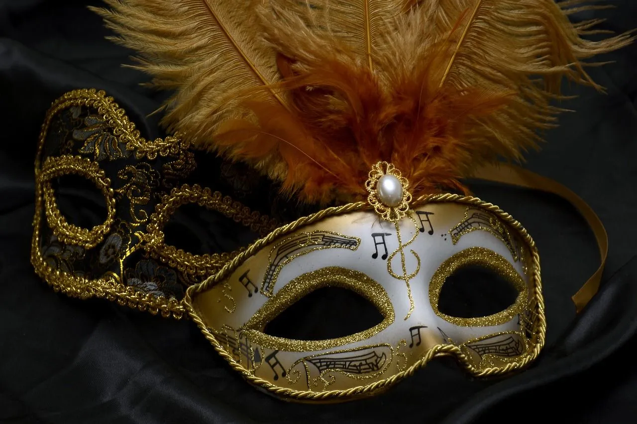 mask-2014551_1280.jpg