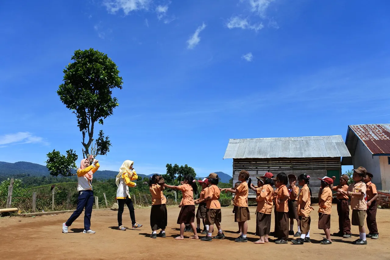 students-g091864c8c_1920.jpg