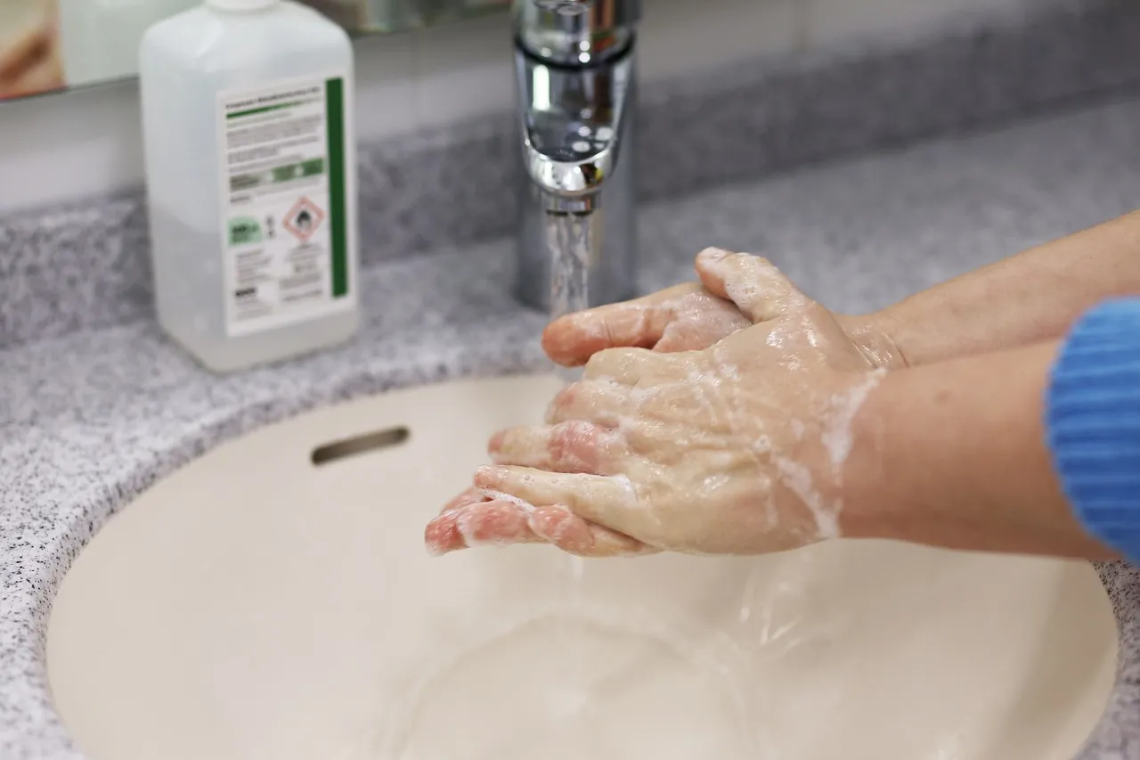 wash-your-hands-4906750_1280.jpg