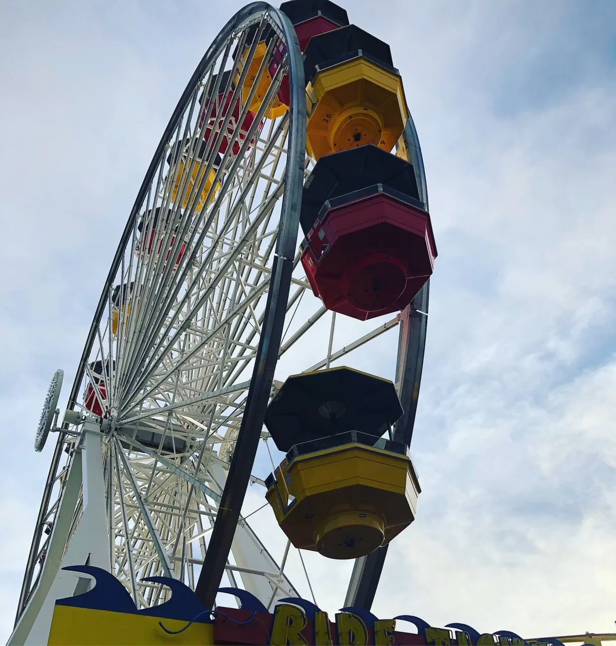 LINE_ALBUM_hive ferris wheel_230826_18.jpg