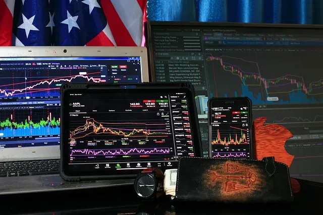 The choice is yours: cryptocurrency or banking system