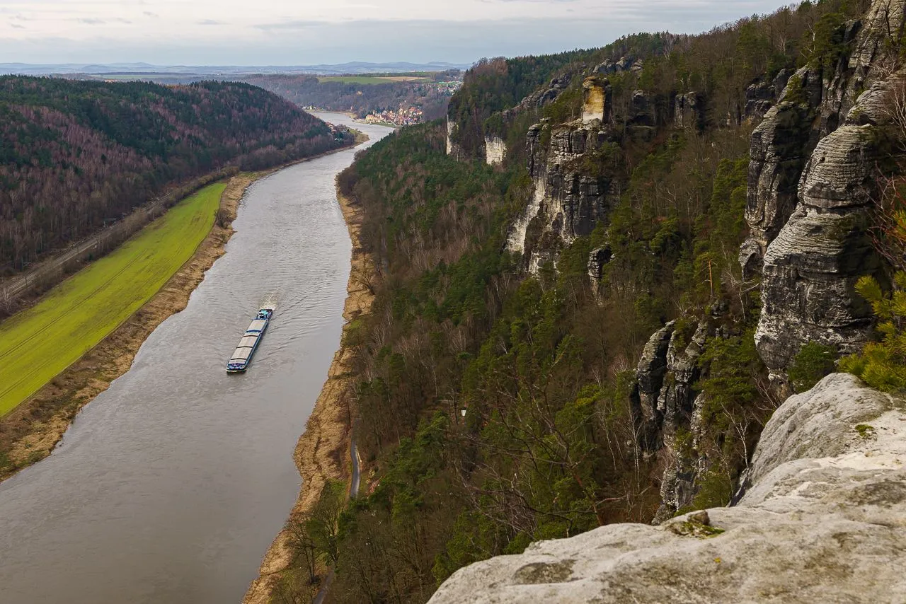 Basteiaussicht_Elbe_A_702898.jpg