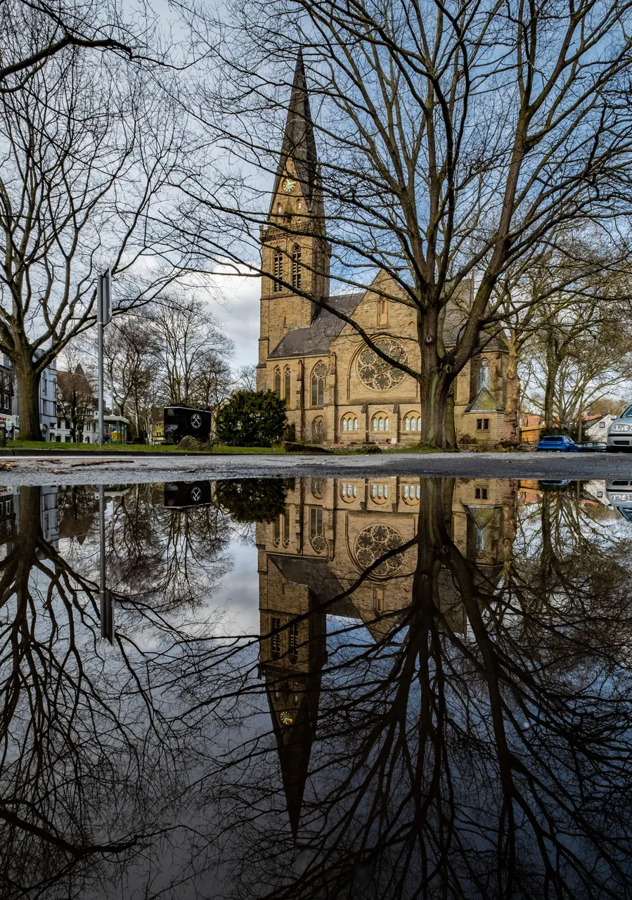 20230311_XT206060_Lutherkirche_Spiegel.JPG