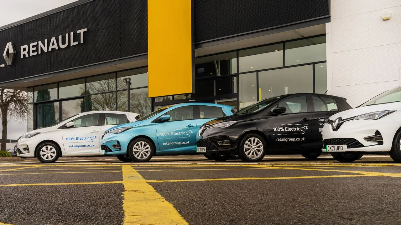 Renault Courtesy Car EV Fleet.jpg