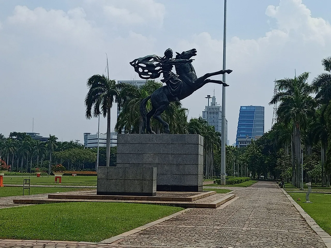 statue 5.jpg