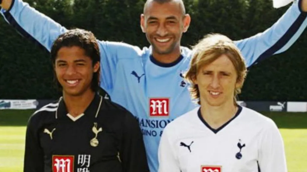 luka-modric-y-giovani-dos-santos--durante-su-presentacion-en-2008-como-jugadores-del-tottenham--tottenham.jpg