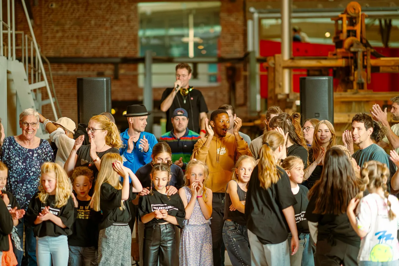 DJKWAKMAN_700JAAR_33.JPG