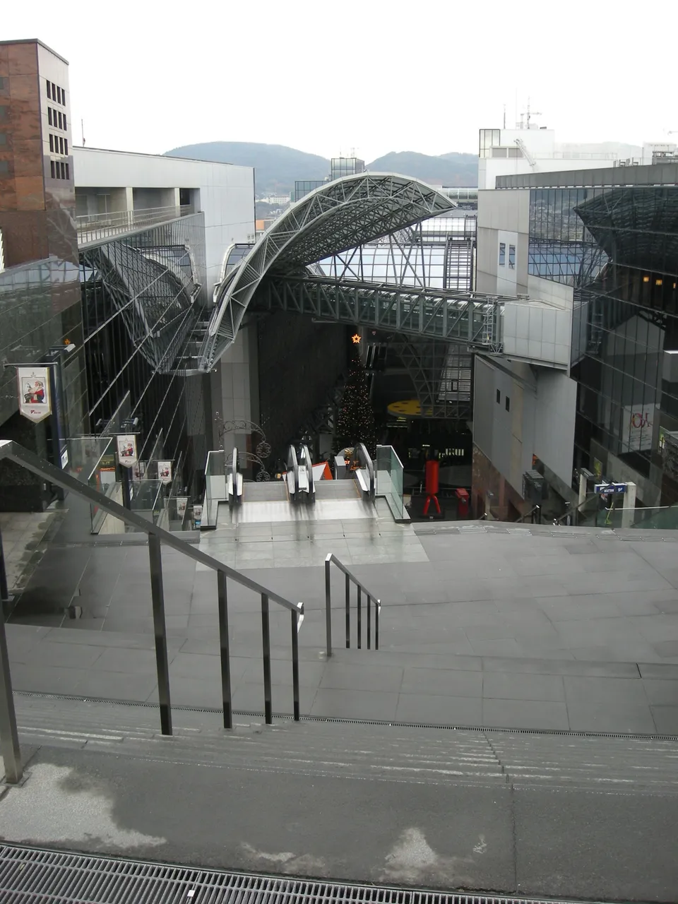 083-Kyoto Station - Top-down.JPG