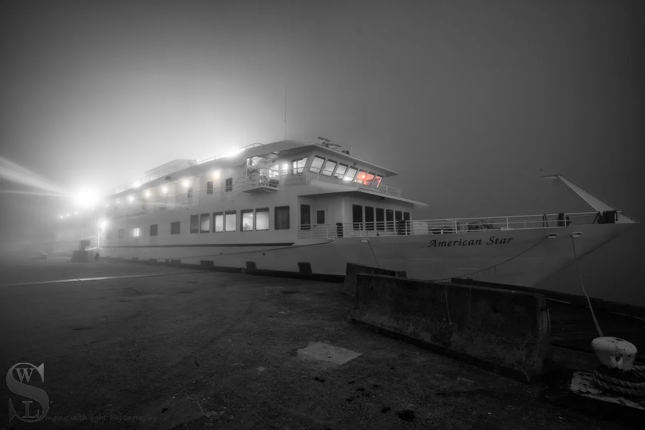 moody at the port-4.jpg
