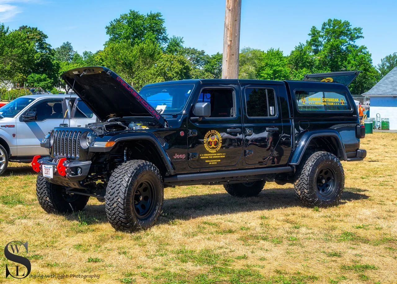 Legendary Hot Rod Club some trucks-2.jpg