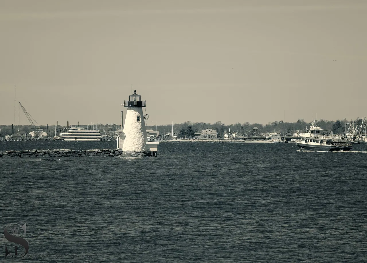 palmers island light-4.jpg