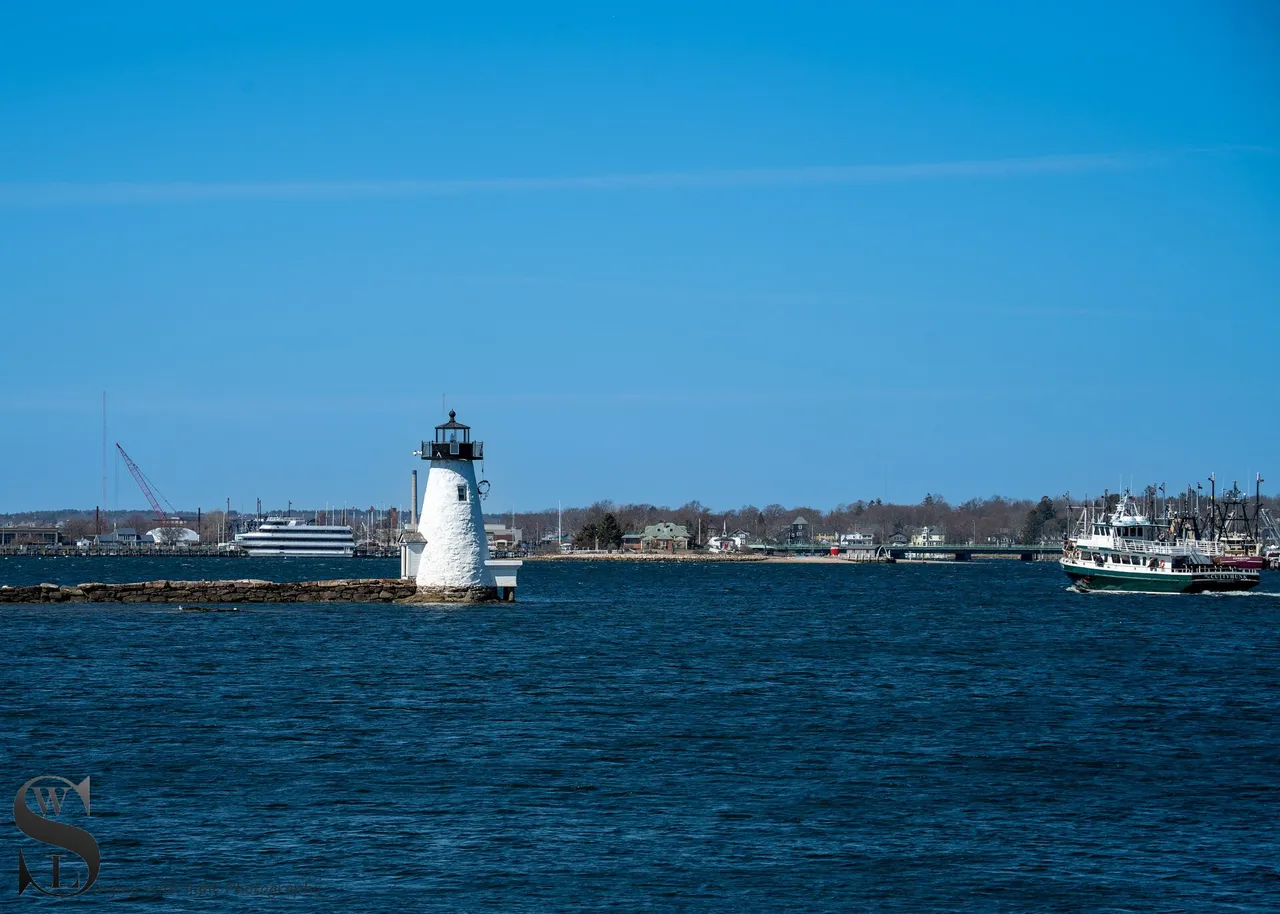 palmers island light-3.jpg