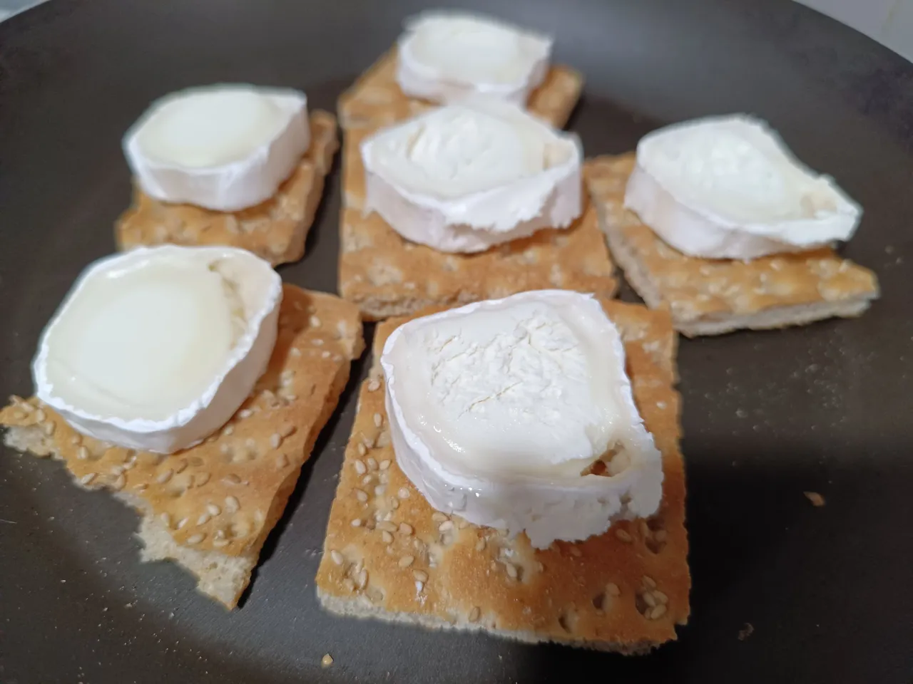 sesame toast with goat cheese walnut and honey (6).jpg