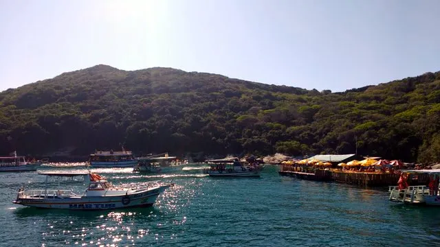 Floating restaurant