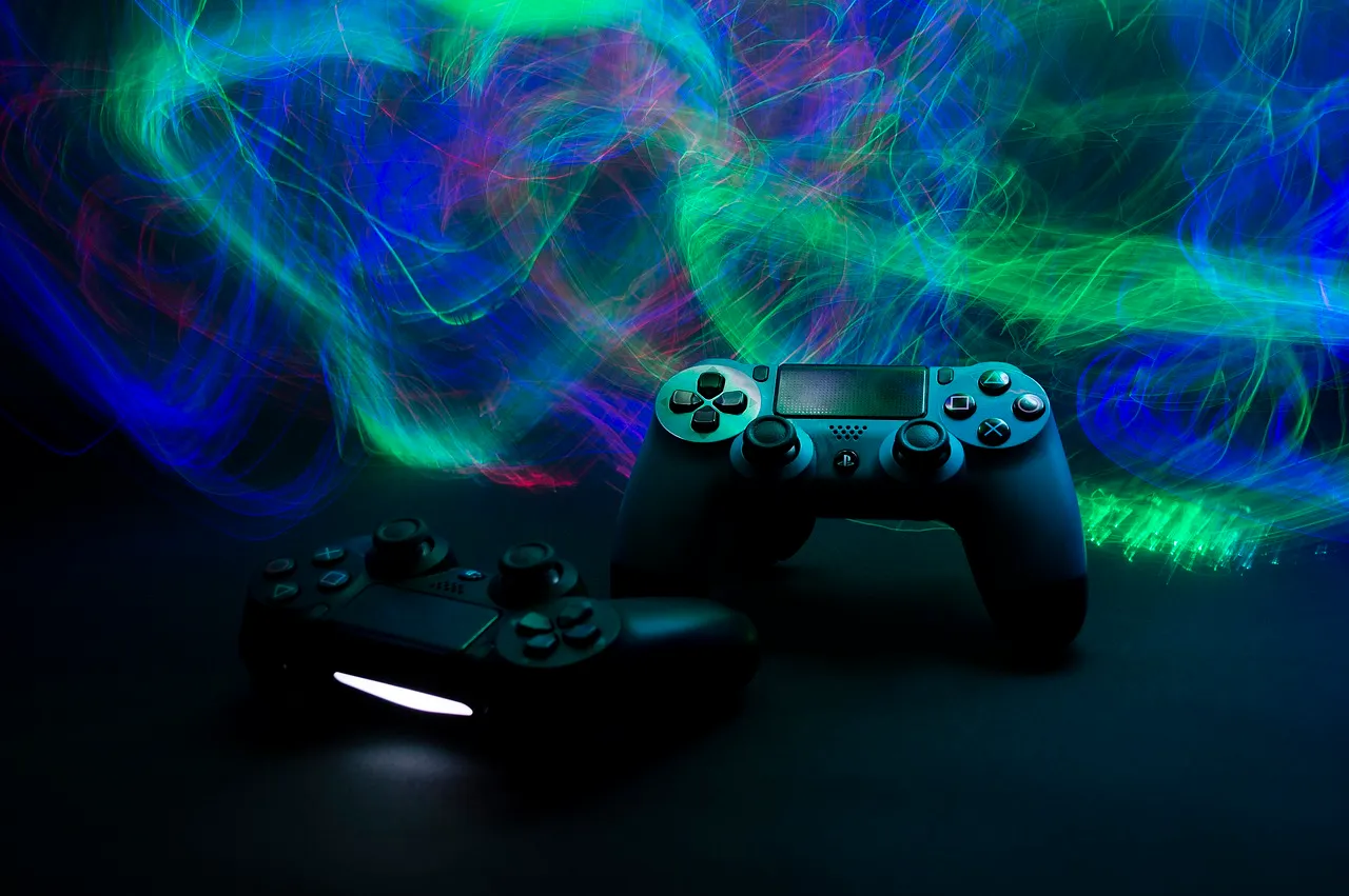 game-console-6603118_1280.jpg