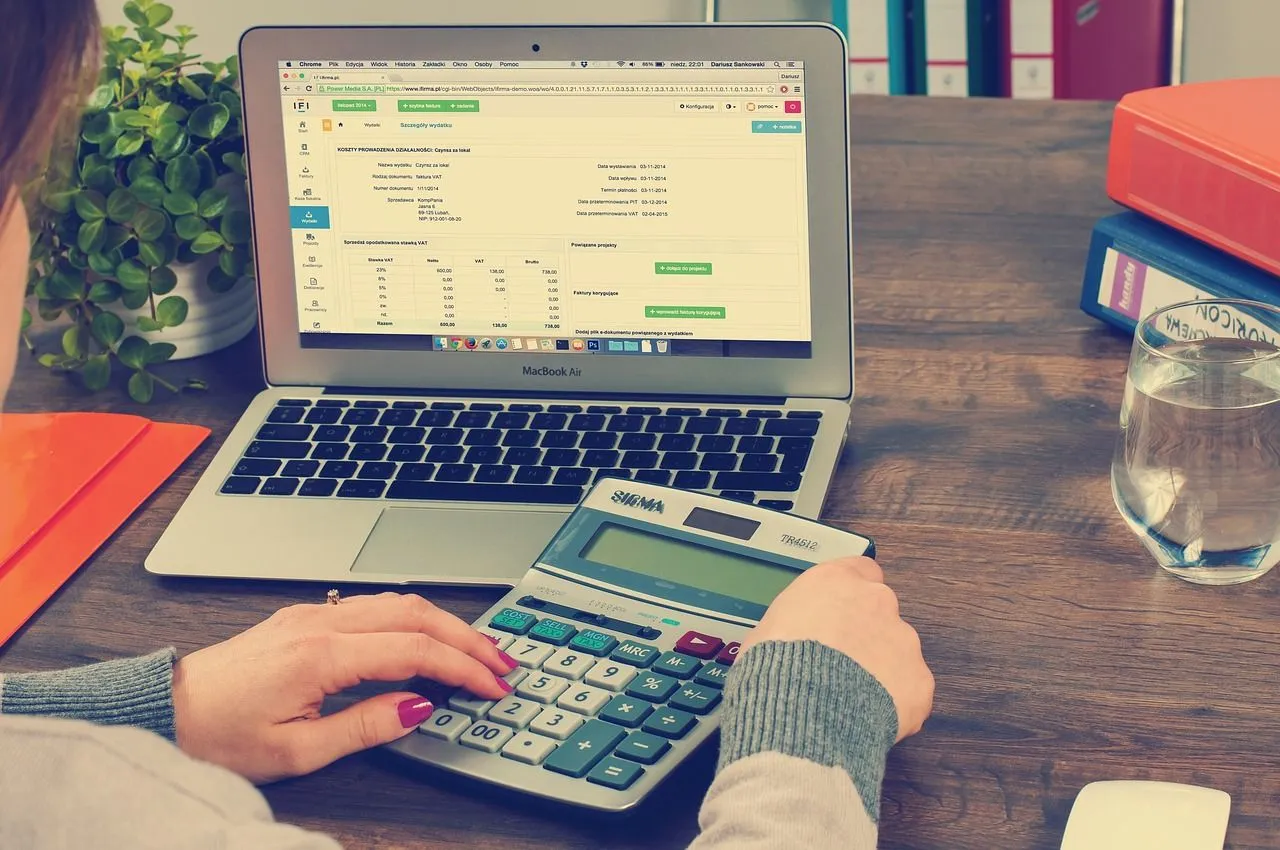bookkeeping-615384_1280.jpg