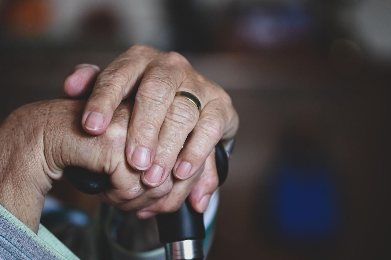 alexas_fotos-care-for-the-elderly-6960542_1920.jpg