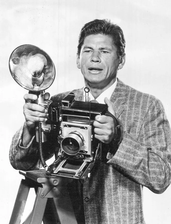 Charles_Bronson_Man_With_a_Camera_1959-664x869.jpg