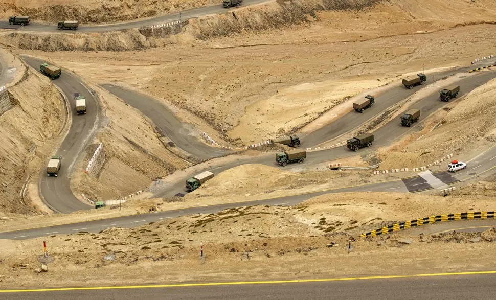 never-turn-back-on-the-road-to-leh-manali-road.jpg