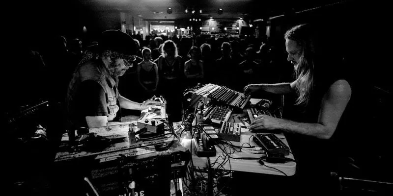 Venetian Snares & Daniel Lanois 02.jpg