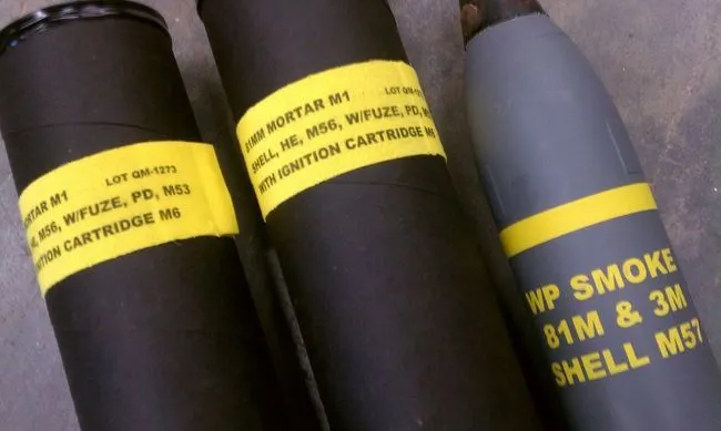 WWII_81mm_M56_Mortar_M37A1_Fiber_Containers_02.jpg