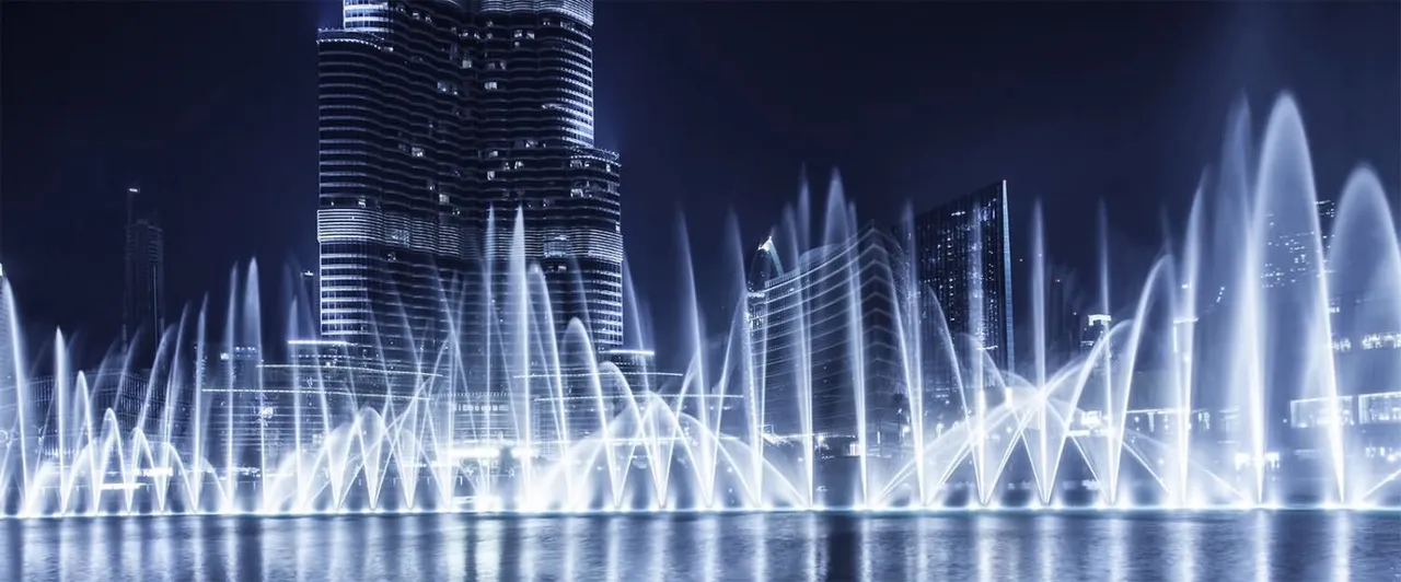 Incredible-Water-Dancing-At-The-Dubai-Fountain.jpg