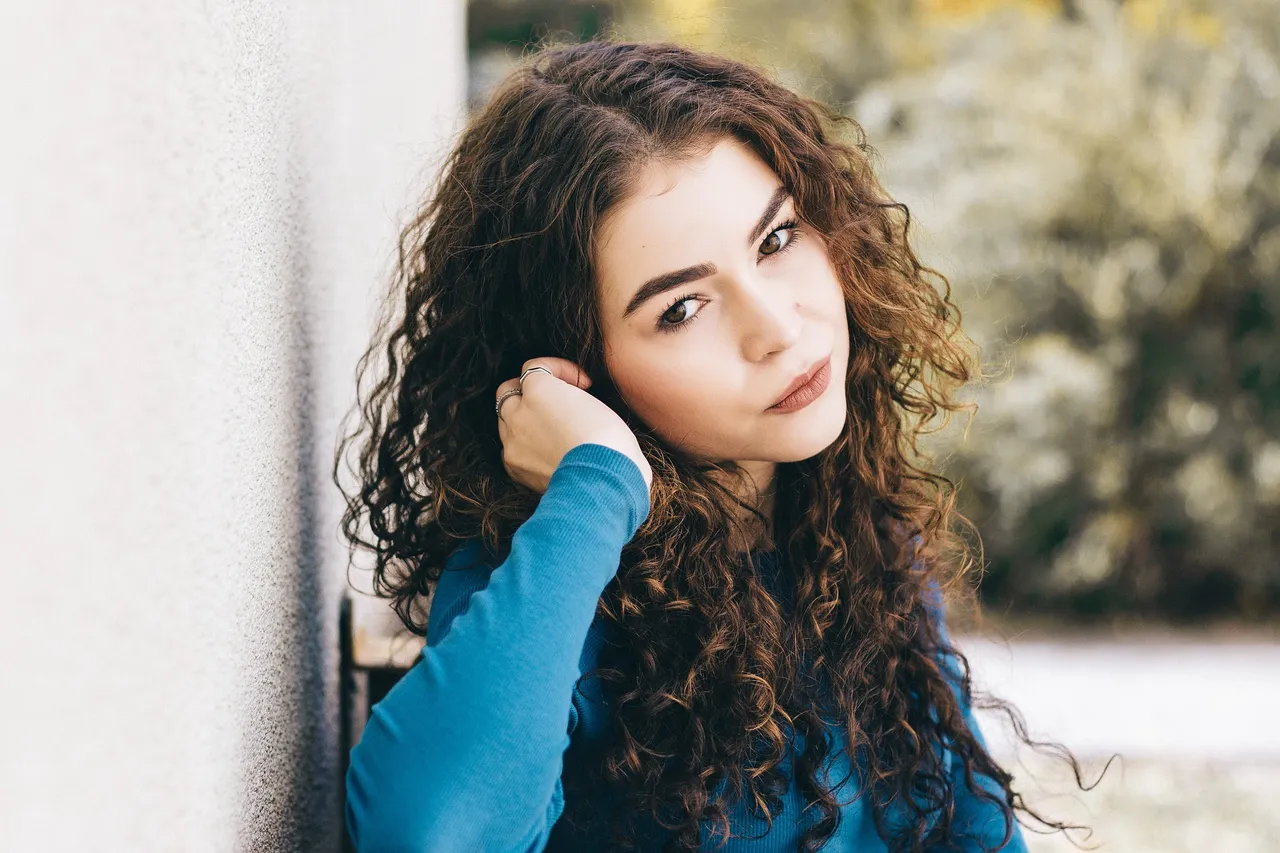 girl2740570_1920.jpg