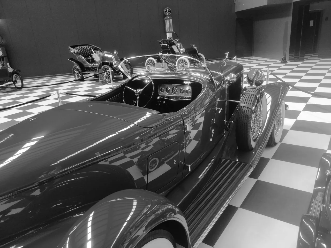 bnw_1.jpg