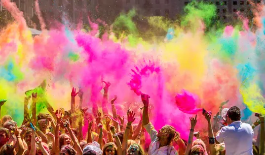 holi1.jpg