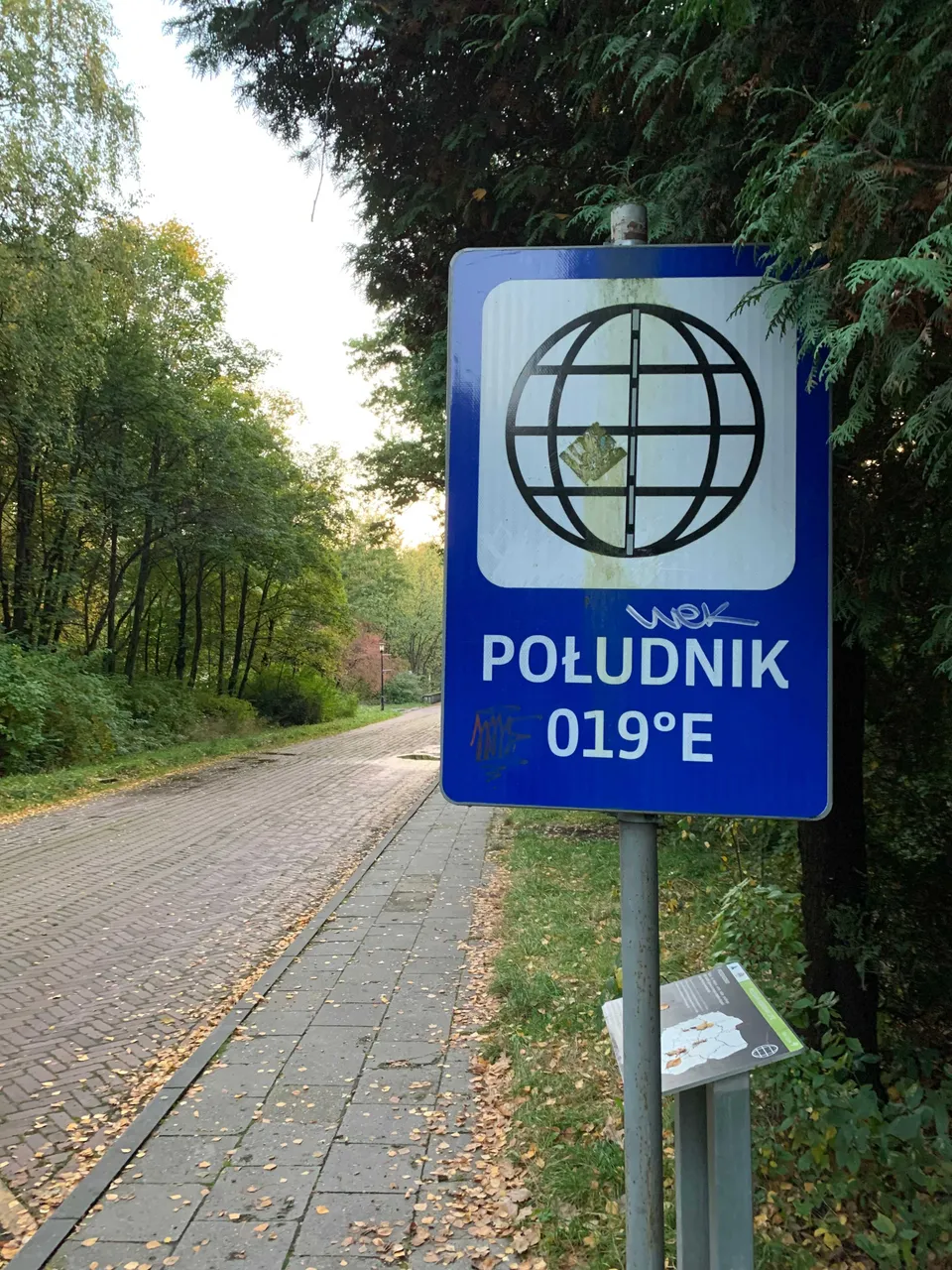 Południk 19, Chorzów - Park Śląski, droga do Planetarium