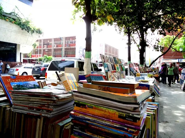 Antes de tener los estantes los libreros