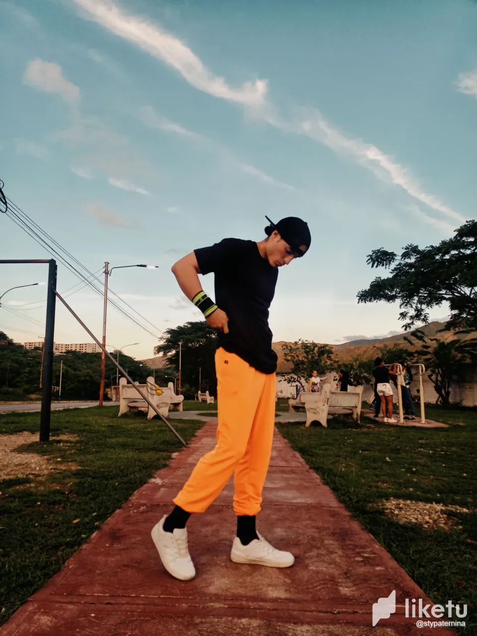 mv0POJVrKCPlNpE8_retouch_2024060420373925.webp