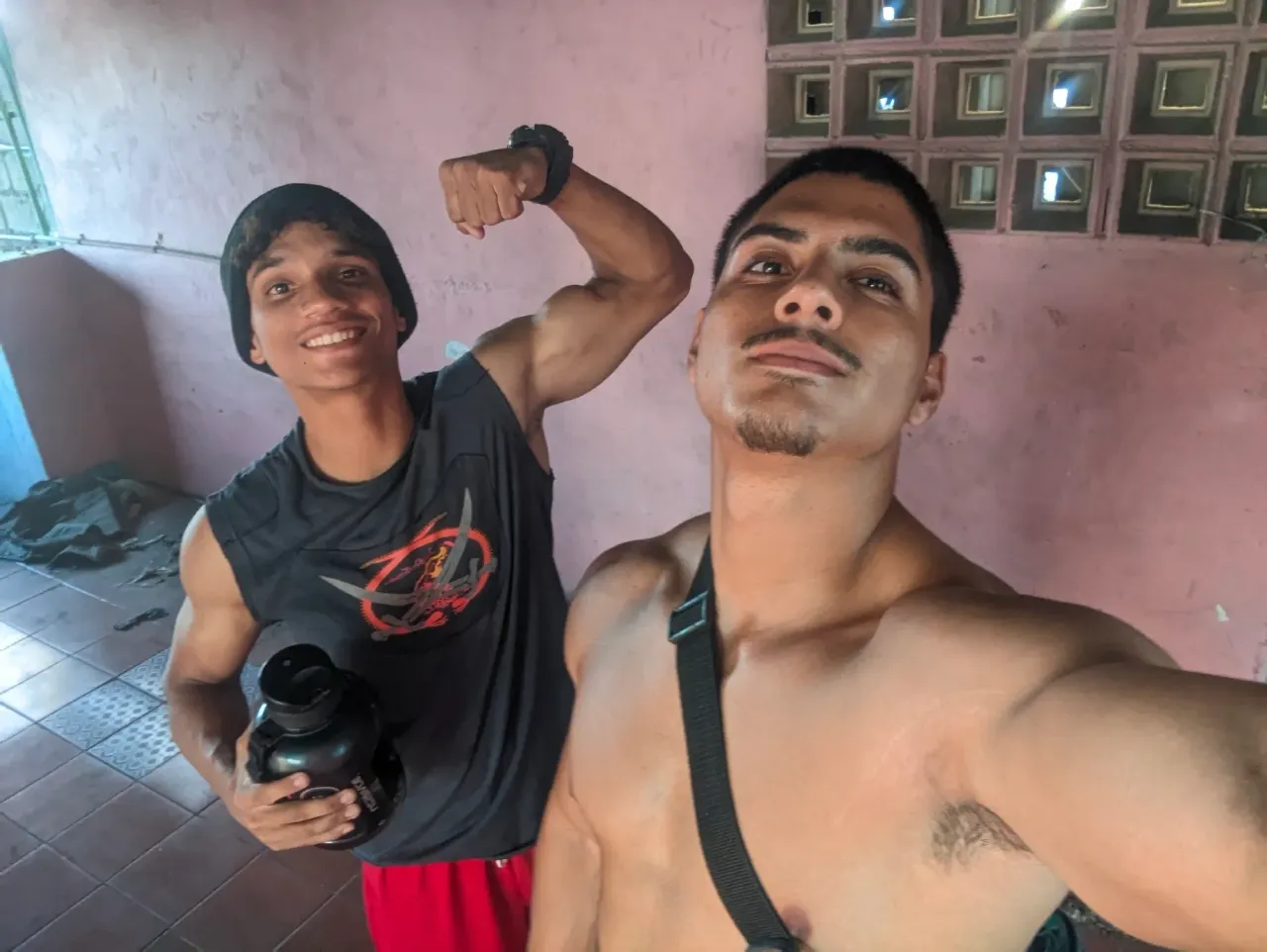 0oCLYuyafFrn2txA_PXL_20250607_181937938.MV.webp