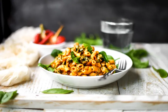 Creamy Kale & Spinach Chickpea Macaroni (3).jpg