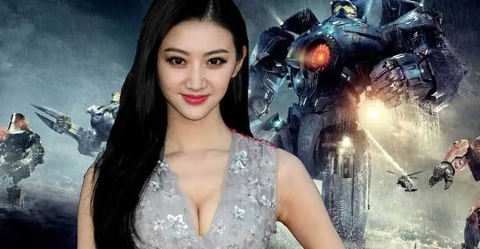 pacific-rim-2-jing-tian-entra-nel-cast-v4-272566-1280x720.jpg