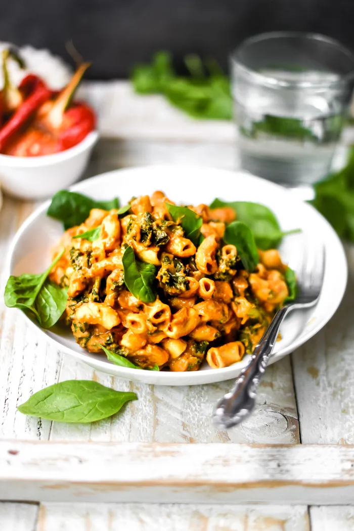 Creamy Kale & Spinach Chickpea Macaroni (2).jpg