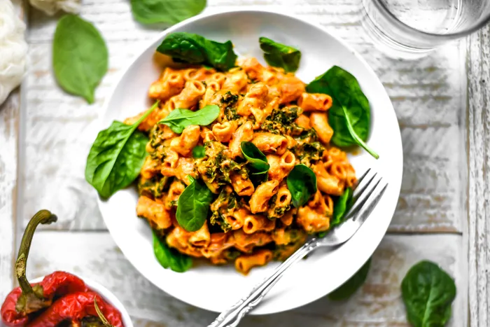 Creamy Kale & Spinach Chickpea Macaroni (7).jpg