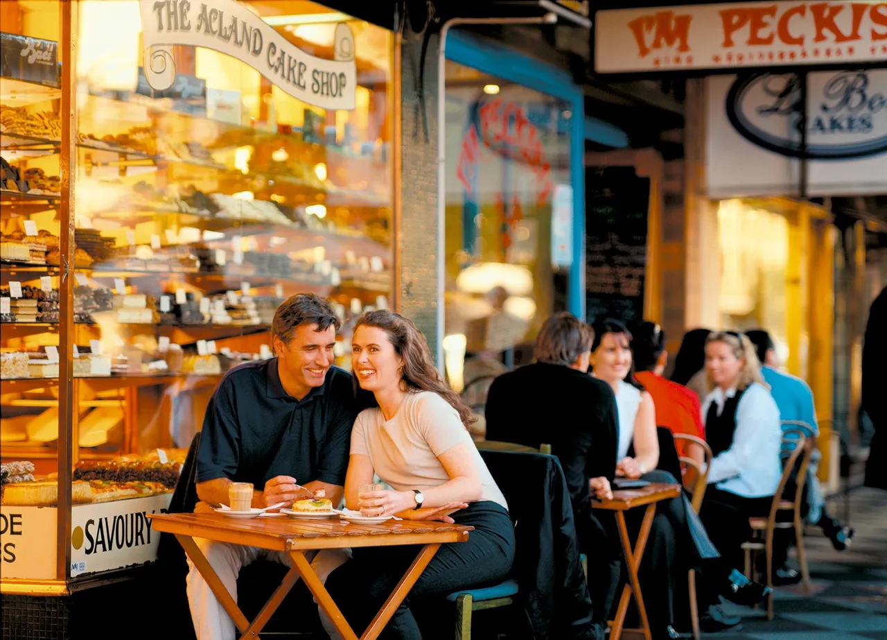 couple-resto.jpg