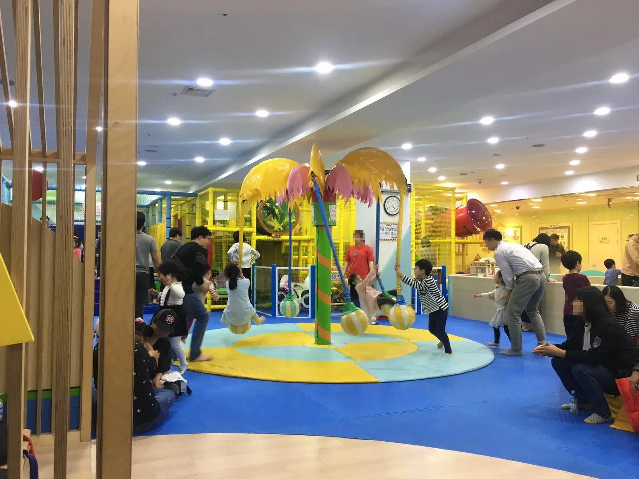 Kids_cafe_02.jpg